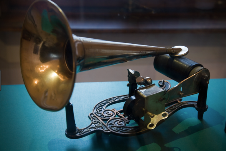 Vinyl 101 How to Make a Vinyl Record Furnace Record Pressing